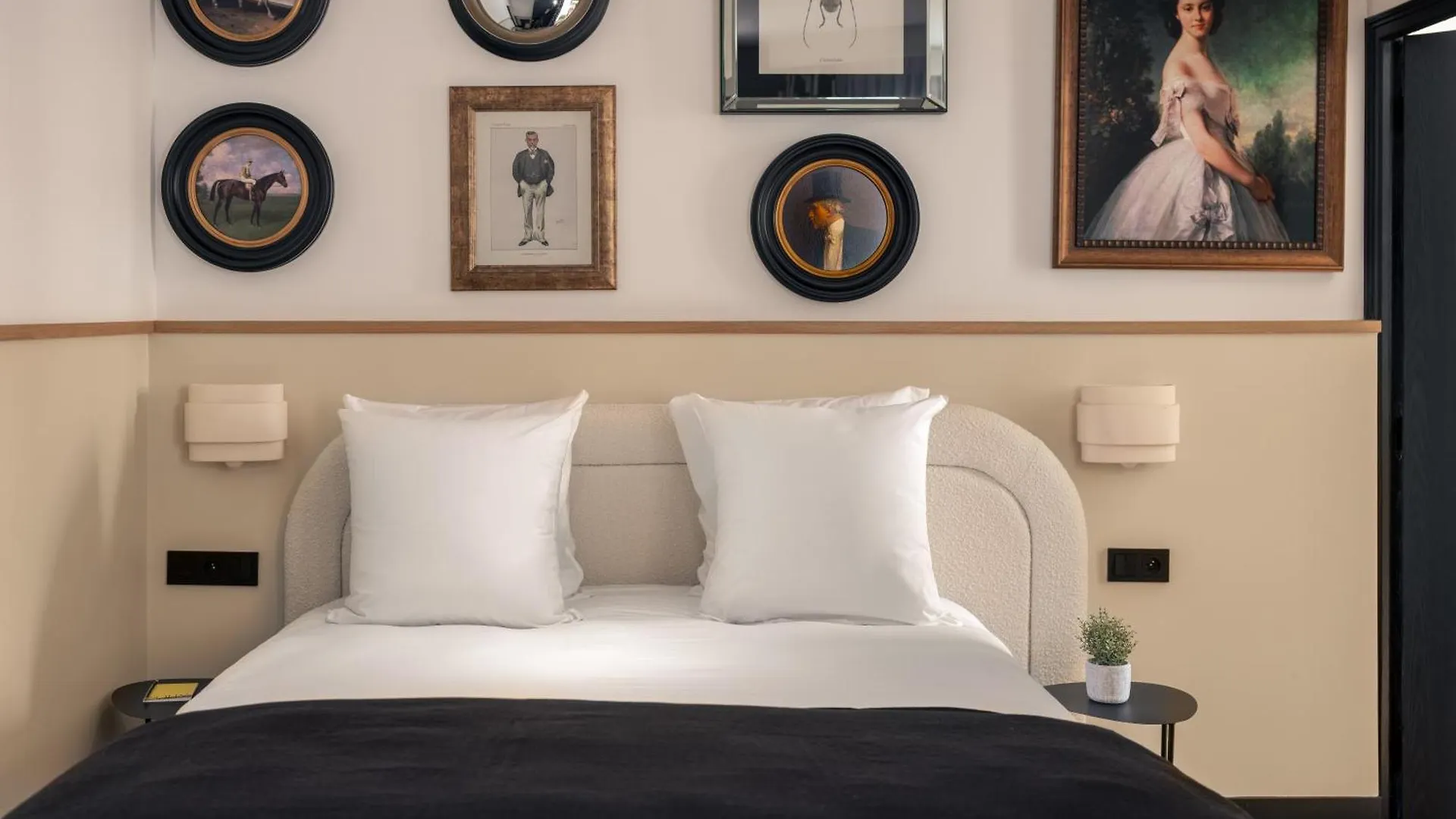 Solly Hotel Paris